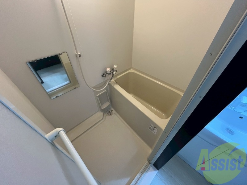 バス・シャワールーム　お風呂になります。一日の疲れを癒してくださいね。