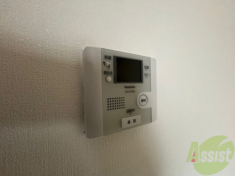 セキュリティ　ＴＶモニター付インターホンです。来客者の顔が見えるので安心！