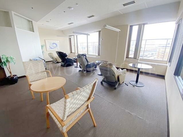 その他設備　大浴場の隣、マッサージチェア