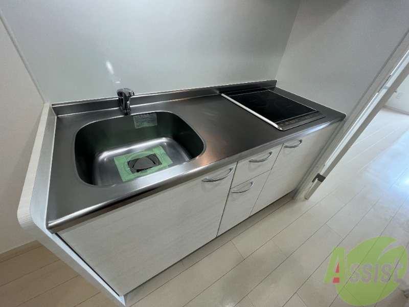 キッチン　ＩＨつきのキッチン。お手入れもしやすそう。