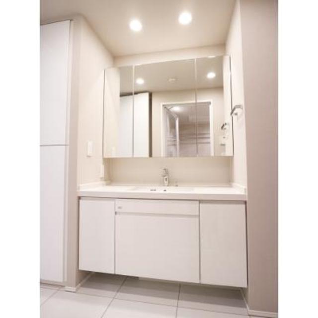 洗面設備　※写真は同タイプ住戸です。