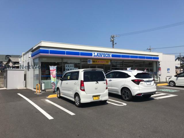 コンビニ　ローソン鈴鹿江島店（コンビニ）まで704m