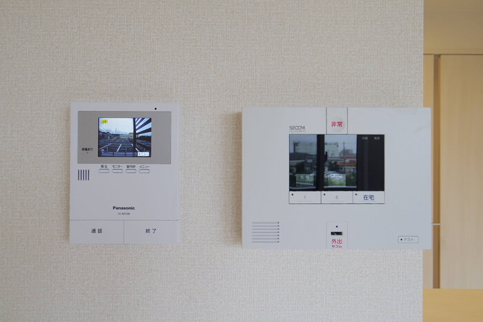 セキュリティ　SECOMホームセキュリティ搭載・録画機能付きTVインターホ