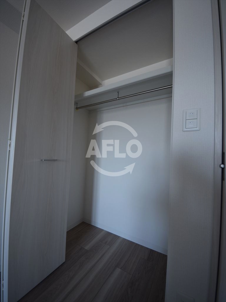 収納　プレサンス立売堀パークシティ　クローゼット