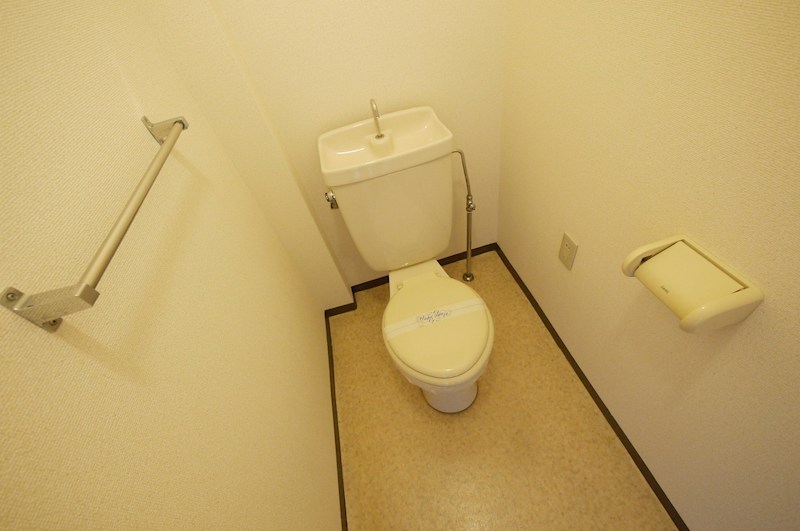 トイレ　※同仕様反転タイプ