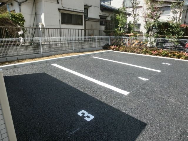 駐車場　平置き駐車場