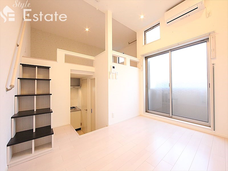 居室・リビング　内装