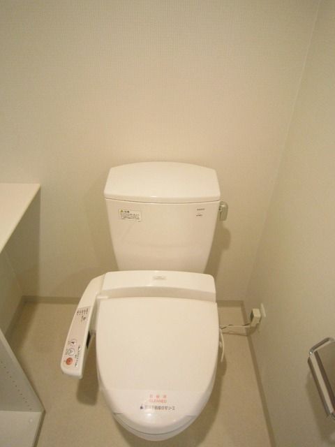 トイレ　シャワートイレ完備