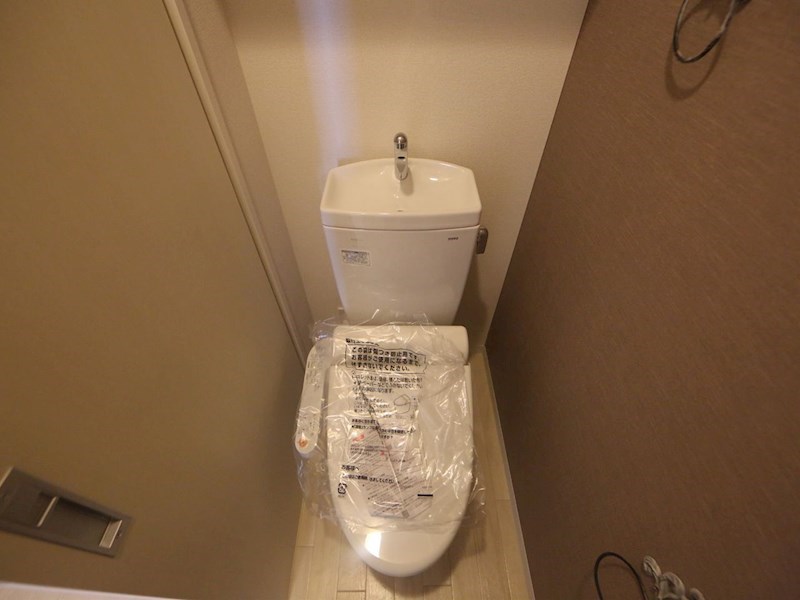 トイレ　温水洗浄暖房便座付トイレ
