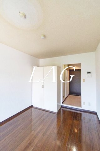 居室・リビング　洋室のお部屋です。