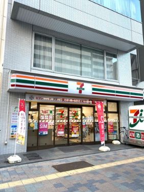 コンビニ　セブンイレブン新宿大久保1丁目店（コンビニ）まで106m