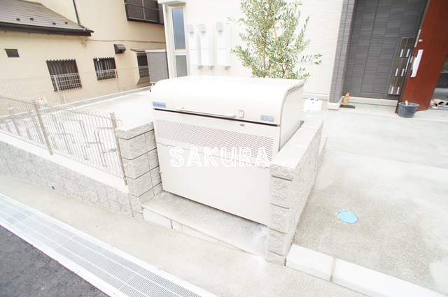 その他共有部分　敷地内ごみ置き場です♪