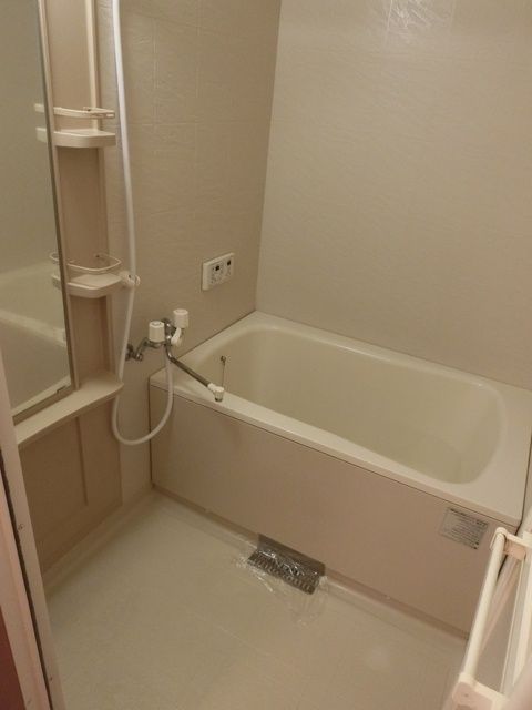 バス・シャワールーム　※同建物　同タイプ間取り設備施工例　現況優先