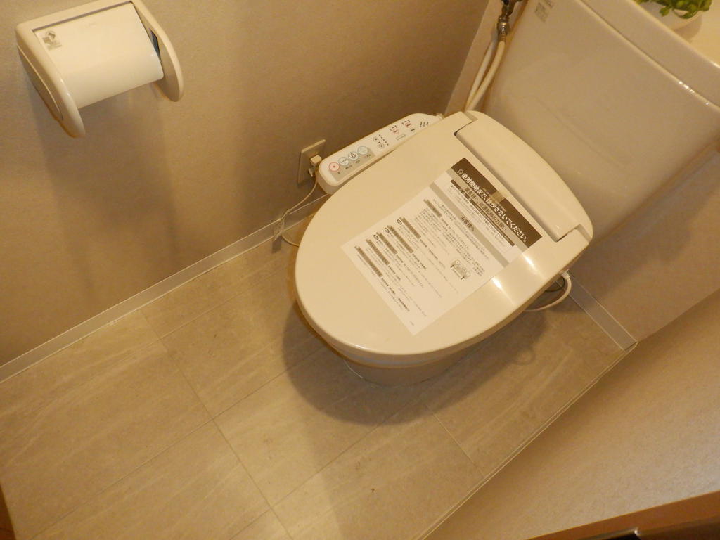 トイレ　※同建物別部屋