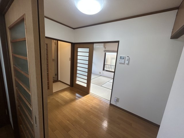 ハネダ準貸家の居間写真