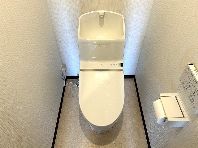 トイレ　参考写真。