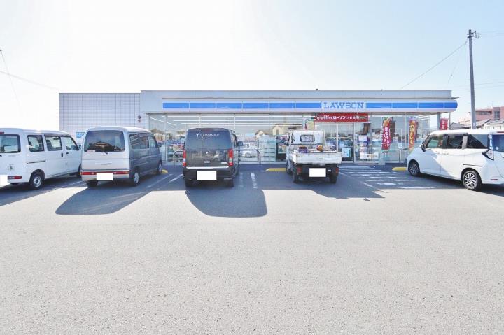 コンビニ　ローソン羽ノ浦町中庄黒松店（コンビニ）まで324m