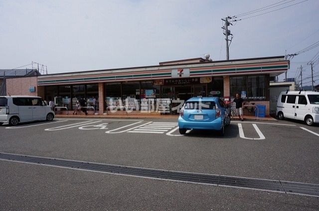 コンビニ　セブンイレブン新宮下府４丁目店（コンビニ）まで760m