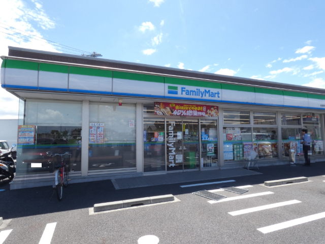 コンビニ　ファミリーマート岩倉曽野町店（コンビニ）まで931m