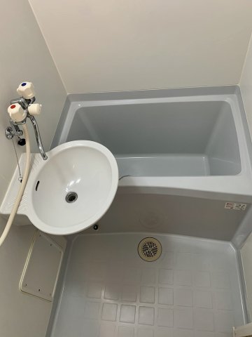 バス・シャワールーム　同タイプの写真です。