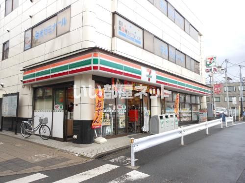 コンビニ　セブンイレブン 井荻駅北口店（コンビニ）まで912m