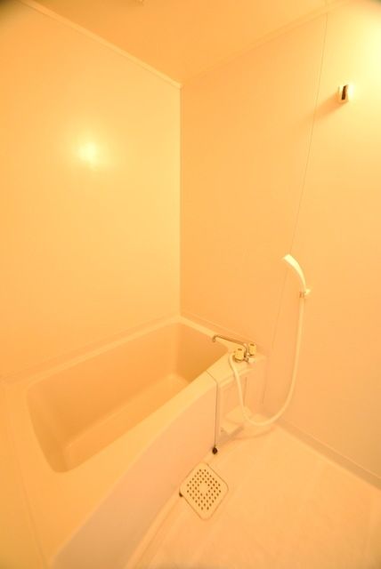 バス・シャワールーム　★人気のバストイレ別のお部屋です★