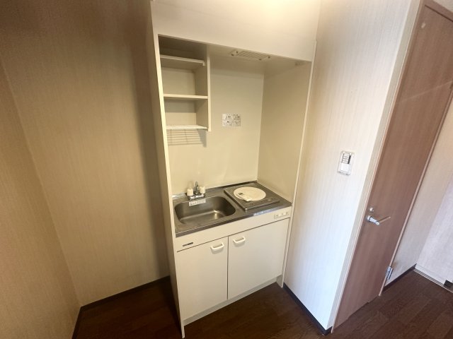 キッチン　1口IHコンロで火を使わず、料理初心者の方にもおすすめです！