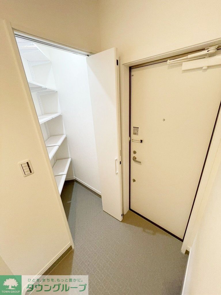 玄関　お問い合わせは、タウンハウジング市川店まで！！047-…