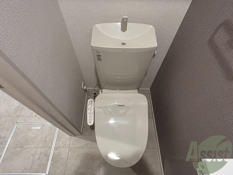 トイレ　トイレにはウォシュレット機能がついています。