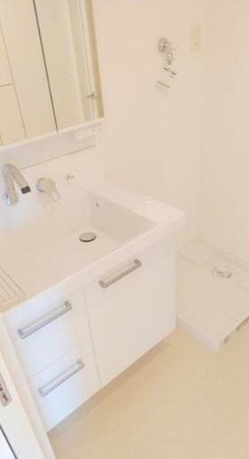 洗面設備　1LDK別部屋参考写真です。