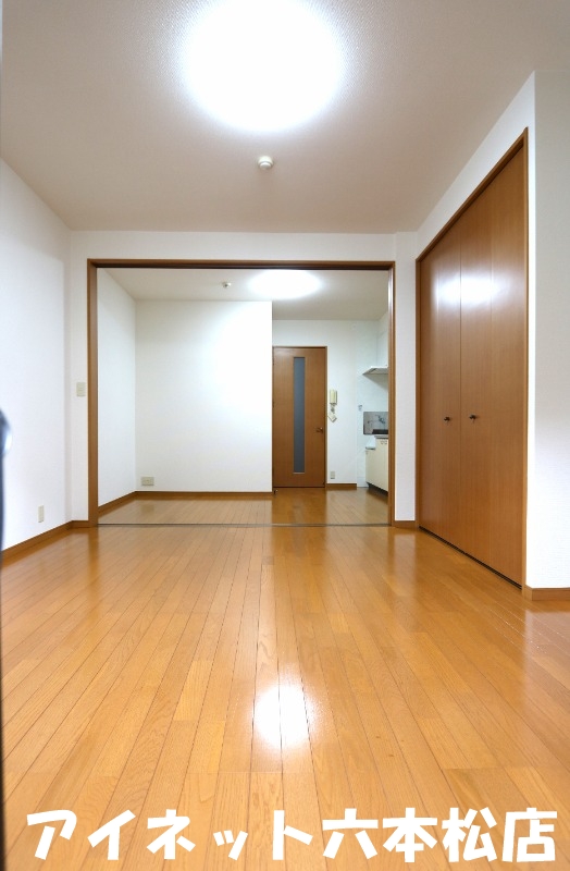 居室・リビング　広々1DKのお部屋です。
