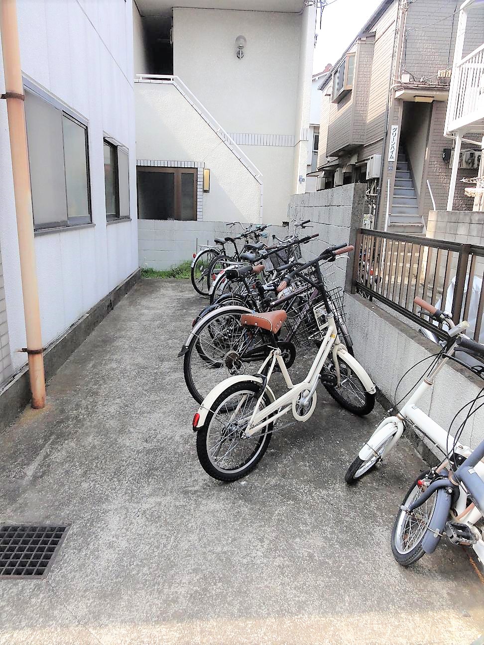その他共有部分　駐輪場完備