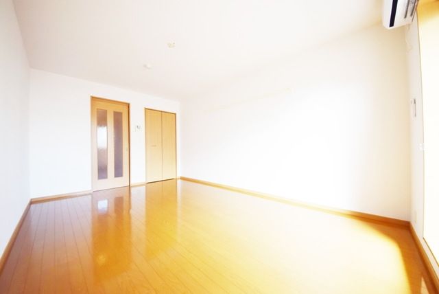 居室・リビング　★開放感のある居室お部屋です★