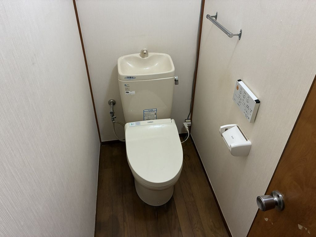 トイレ　トイレ
