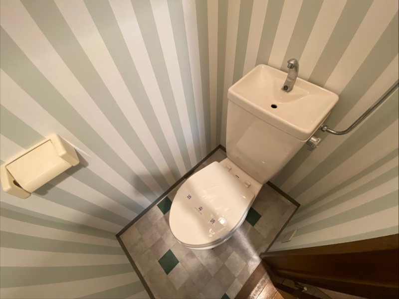 トイレ　清潔感があり安心して使用できるトイレになっておりました。
