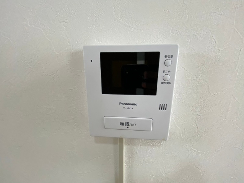 セキュリティ　ＴＶモニター付インターホンです。来客者の顔が見えるので安心！