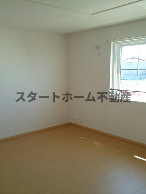 その他部屋・スペース　落ち着いて過ごせるお部屋なので、寝室にいかがでしょうか