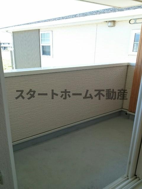 バルコニー　お洗濯にも便利なバルコニー付き