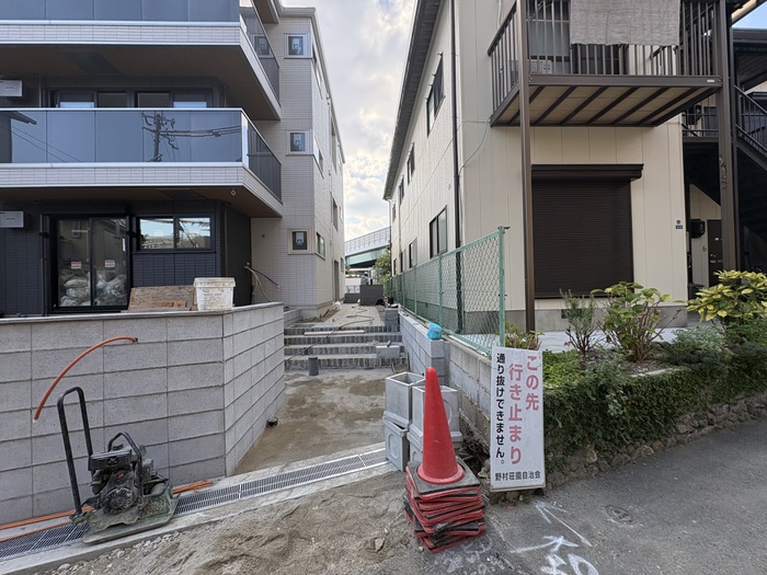 建物外観　建築中