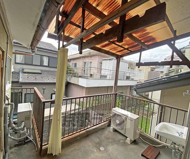眺望　バルコニー屋根付きです。