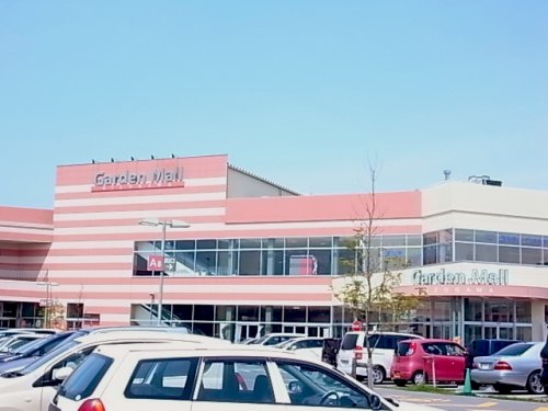 ショッピングセンター　ガーデンモール木津川（ショッピングセンター）まで906m