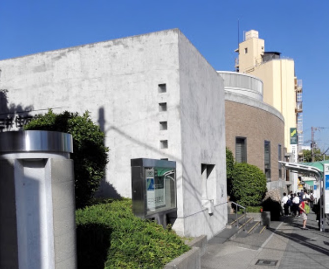 銀行　三井住友銀行六甲支店（銀行）まで737m