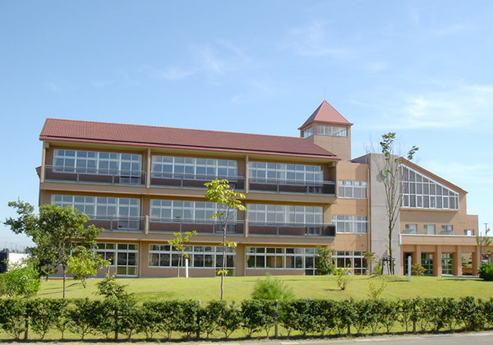 中学校　岩沼市玉浦中学校（中学校）まで750m