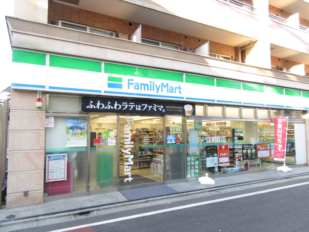 コンビニ　ファミリーマート太子堂店（コンビニ）まで115m