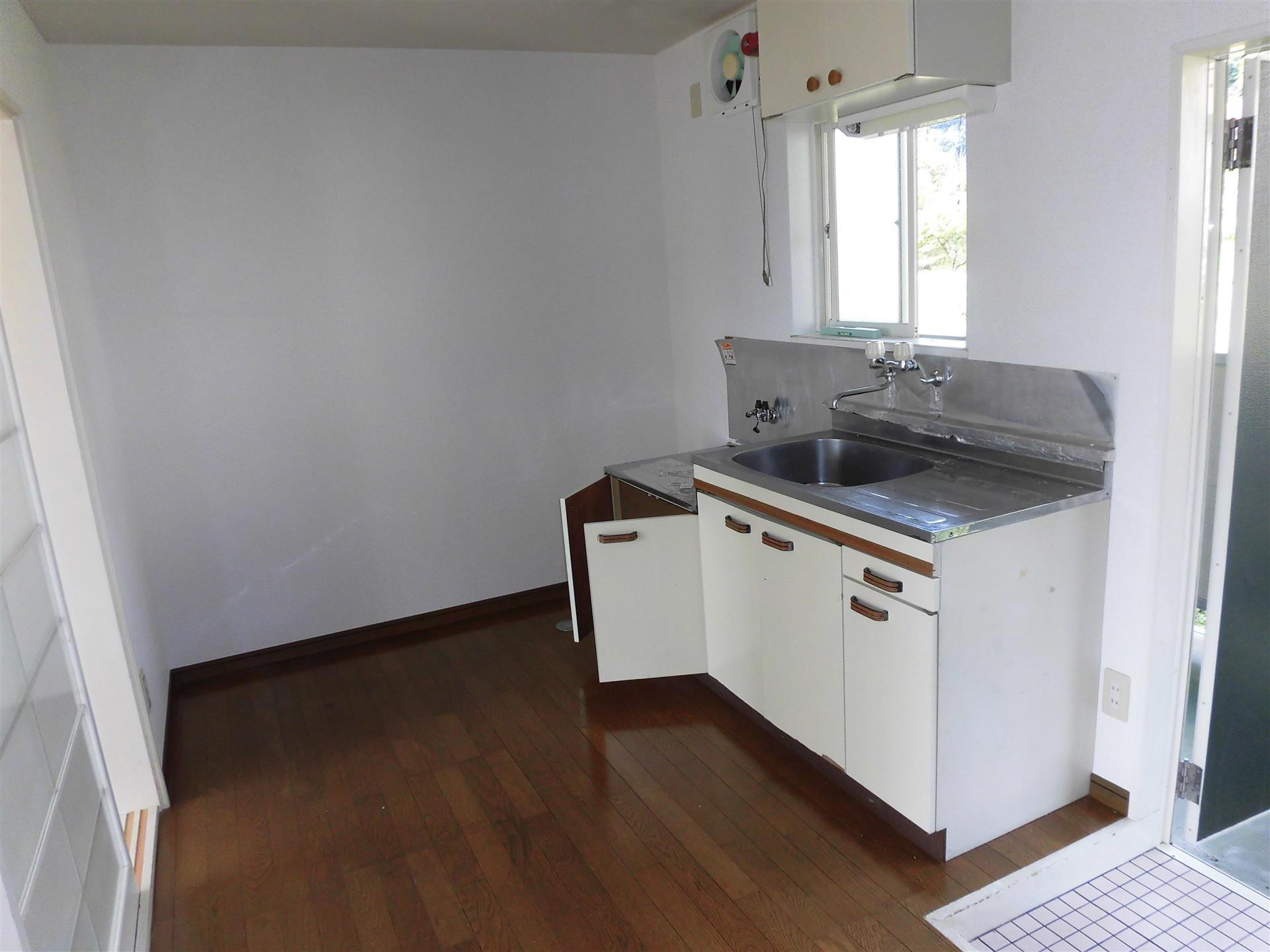 キッチン　実際のお部屋とは異なることがあります。