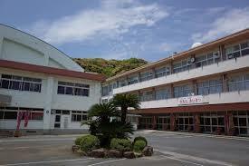 中学校　早岐中学校（中学校）まで1460m