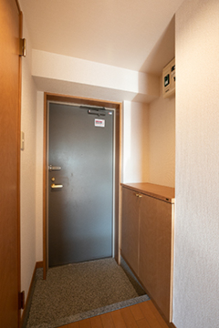 玄関　※写真は同タイプ住戸です。