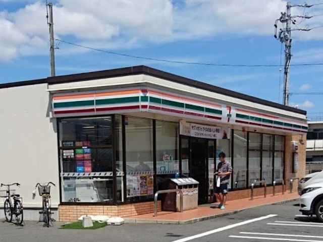 コンビニ　セブンイレブン浜松飯田北店（コンビニ）まで450m
