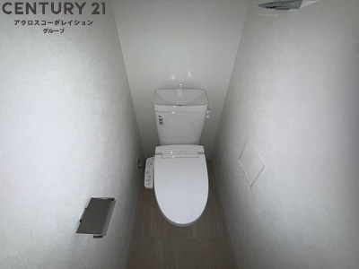 トイレ　温水洗浄便座付き