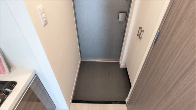 玄関　シューズ収納がある玄関です